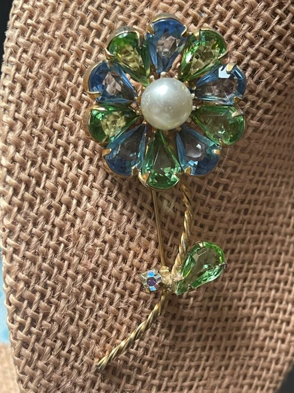 Vintage Gold-Tone Flower Brooch With Pearl Center & Blue-Green Glass Petals Flor